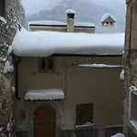 Casa Ai Piedi Della Riserva Naturale Holiday home *