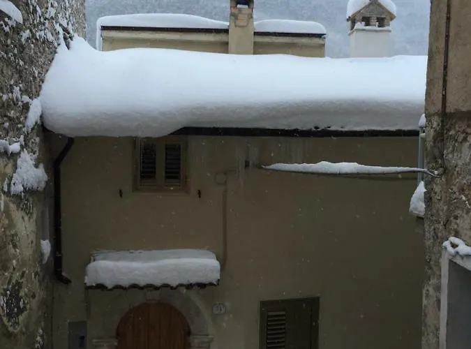Casa Ai Piedi Della Riserva Naturale Nyaraló *